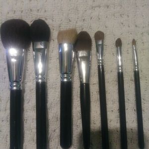 Merla Norman makeup and brushes